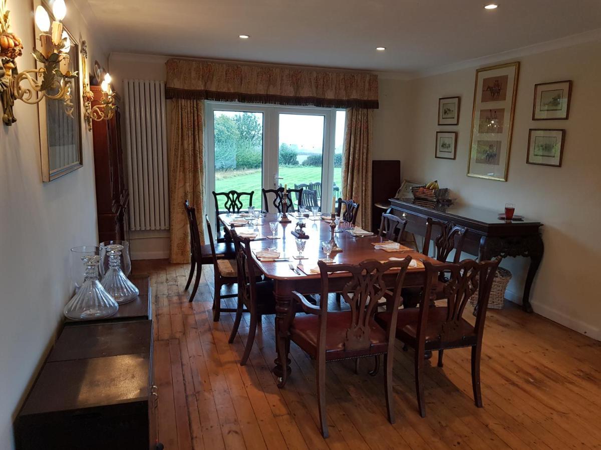 House On The Hill Bed & Breakfast Little Massingham Bagian luar foto